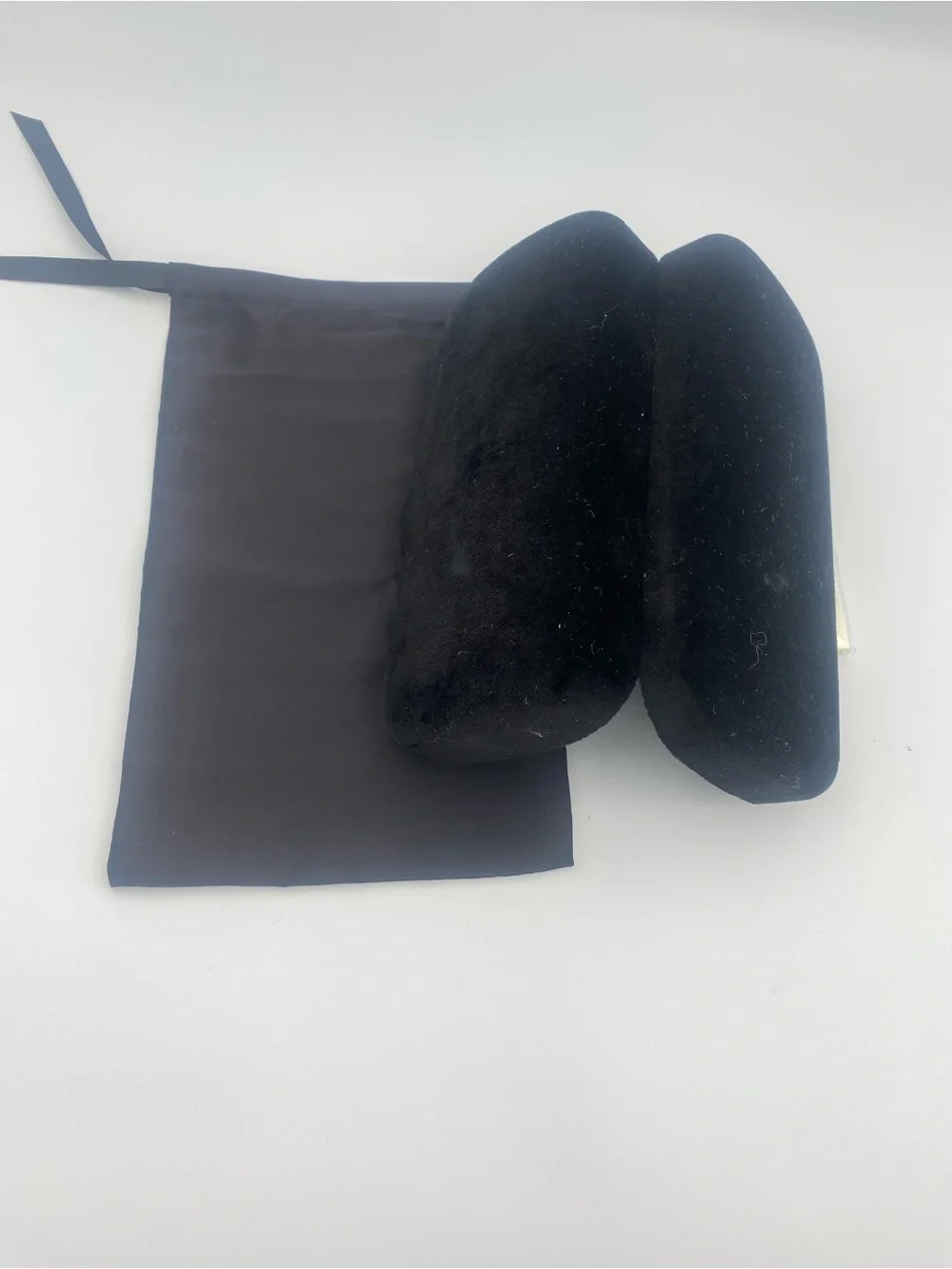 Gucci Black Exterior Sunglass Case with Light Blue Interior and Cloth
